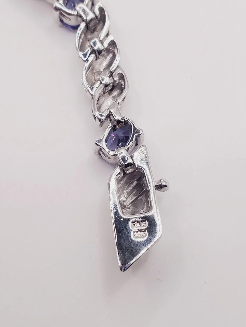 4.5 Carat Oval Tanzanite Gemstone & Diamond 925 Sterling Silver Tennis Bracelet